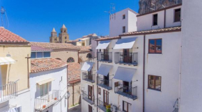 Cefalu in Blu